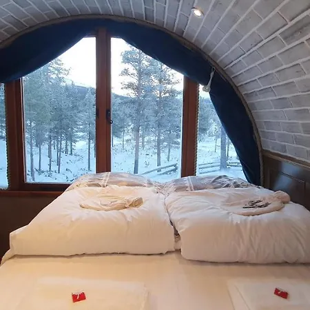 Camping Eventyrhyttene I Jotunheimen Stuttgongfossen